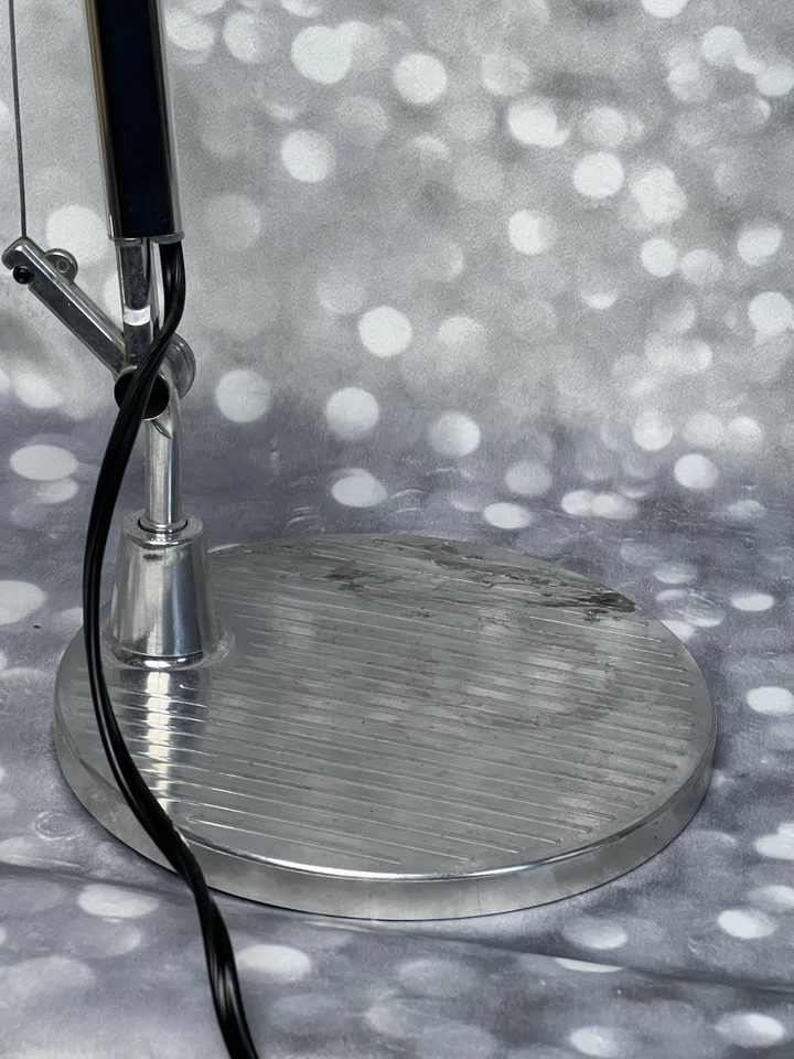 Lámpara de mesa italiana Artemide Tolomeo de Michele De Lucchi y Giancarlo Fassina Foto 2 de 4