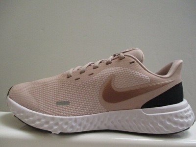nike ladies revolution 5