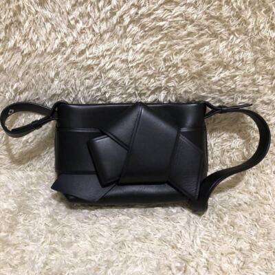 SALE！★Acne Studios★ MUSUBI ショルダーバッグ  送料無料 アクネストゥディオズ Acne Studios 【ACNE STUDIOS】アクネ