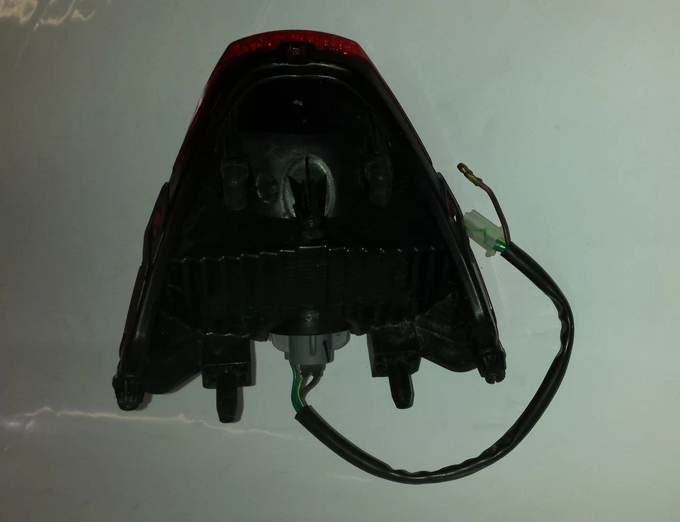 Luz trasera honda cbr 250r 2012 mc41 lámpara de freno de parada OEM 08 09 10 11 Foto 3 de 3