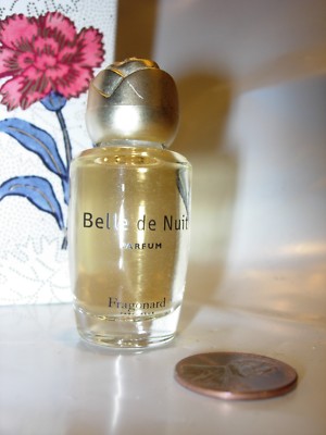 WOMENS FRAGONARD BELLE DE NUIT PERFUME PARFUM 12 ML VANITY BOTTLE GARDENIA PLUM