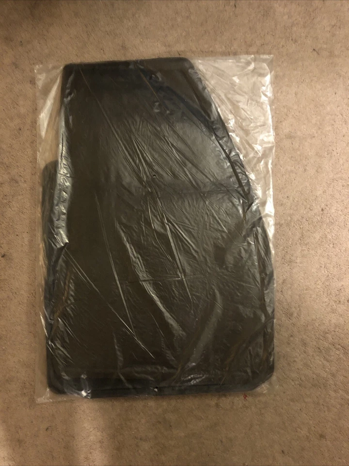 Nuevo tapete delantero y trasero OEM 2014-15 Chevy Malibu cacao/gris 4 piezas 23492682 Foto 2 de 3