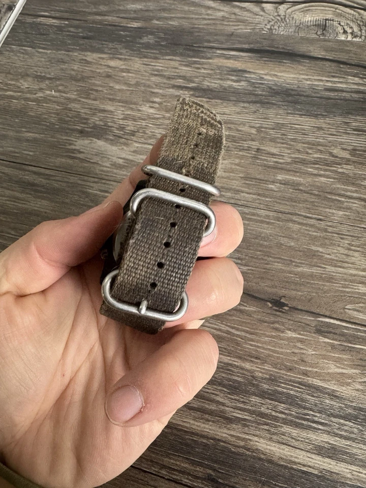 BERTUCCI A-2R Military Watch Olive Khaki 40mm Working Needs Cleaning - Image 4 of 4