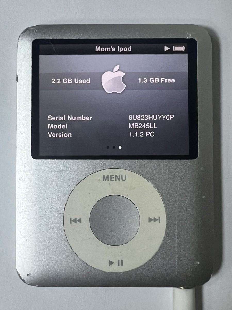 Apple iPod Nano 3rd Gen 4GB A1236 MP3 Player SILVER MB245LL/A