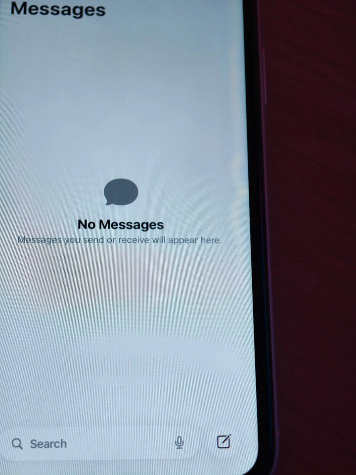 iPhone 11 Unlocked White 64GB Used Scratched/Screenburn - Image 3 of 4