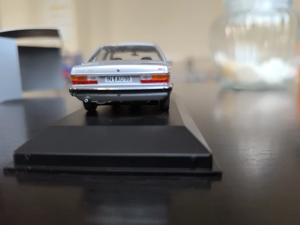 Minichamps Audi 100 1:43 Limitiert Werbemodell - Bild 4 von 4