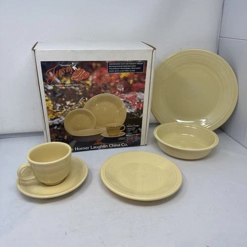 Homer Laughlin Co FIESTA Fiestaware 5 Piece Place Setting YELLOW (1987)