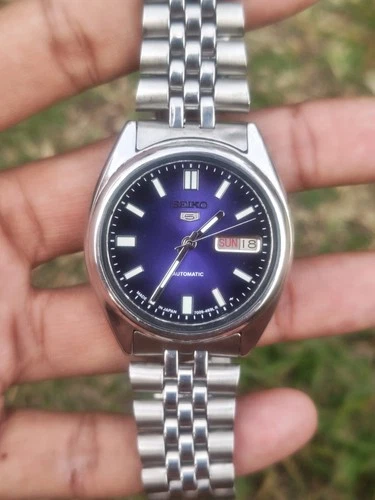Vintage Seiko 5 Automatic Mens Watch Blue Dial 7009 Day/Date Japan
