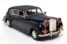 Top Marques 1/43 Rolls Royce Phantom James Young 7Str Touring 5AT30 RR8 