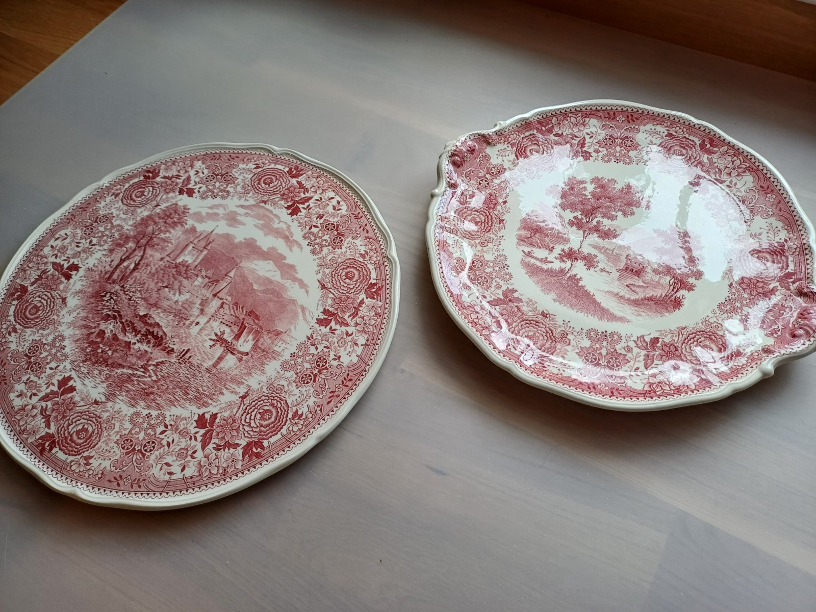 Set * Villeroy & Boch * BURGENLAND rot * 2 x Kuchenplatte 1 x mit Handhaben