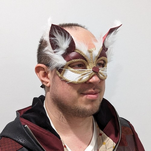 Arctic Fox Masquerade Mask Handmade Adult & Child Costume Animal Cat Venetian - 第 1/7 張圖片