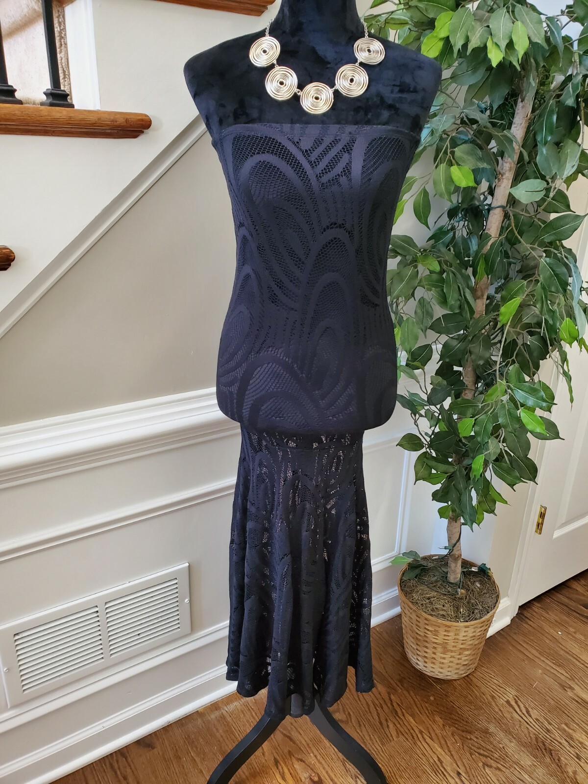 Boutique Style Solid Black Nylon Off The Shoulder… - image 1