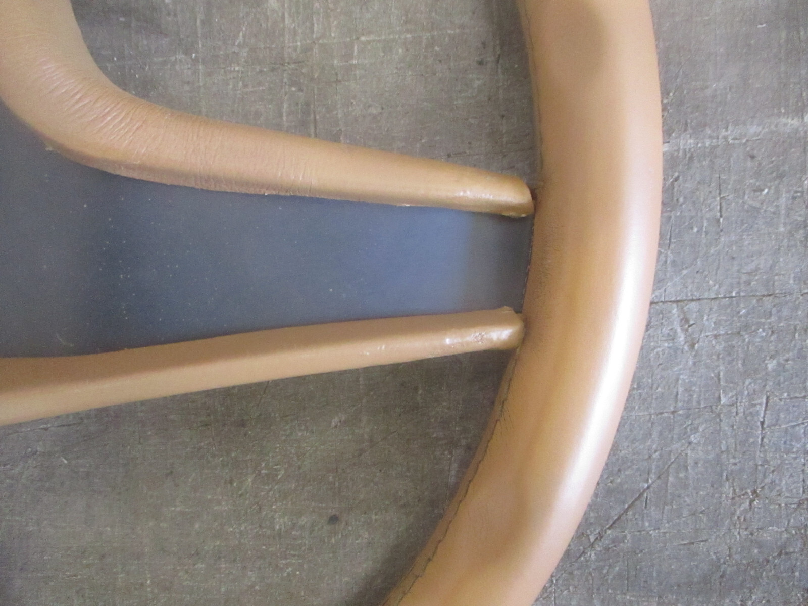STEERING WHEL   Chrysler Maserati TC  89 90