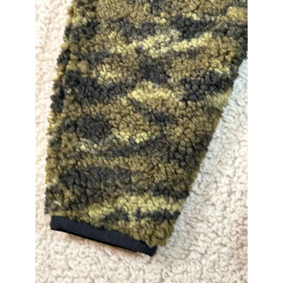 Carhartt Camuflaje Verde Sherpa Mameluco 6M Bebé Una Pieza Mono Con Capucha Nuevo con Etiquetas Nuevo Foto 3 de 4