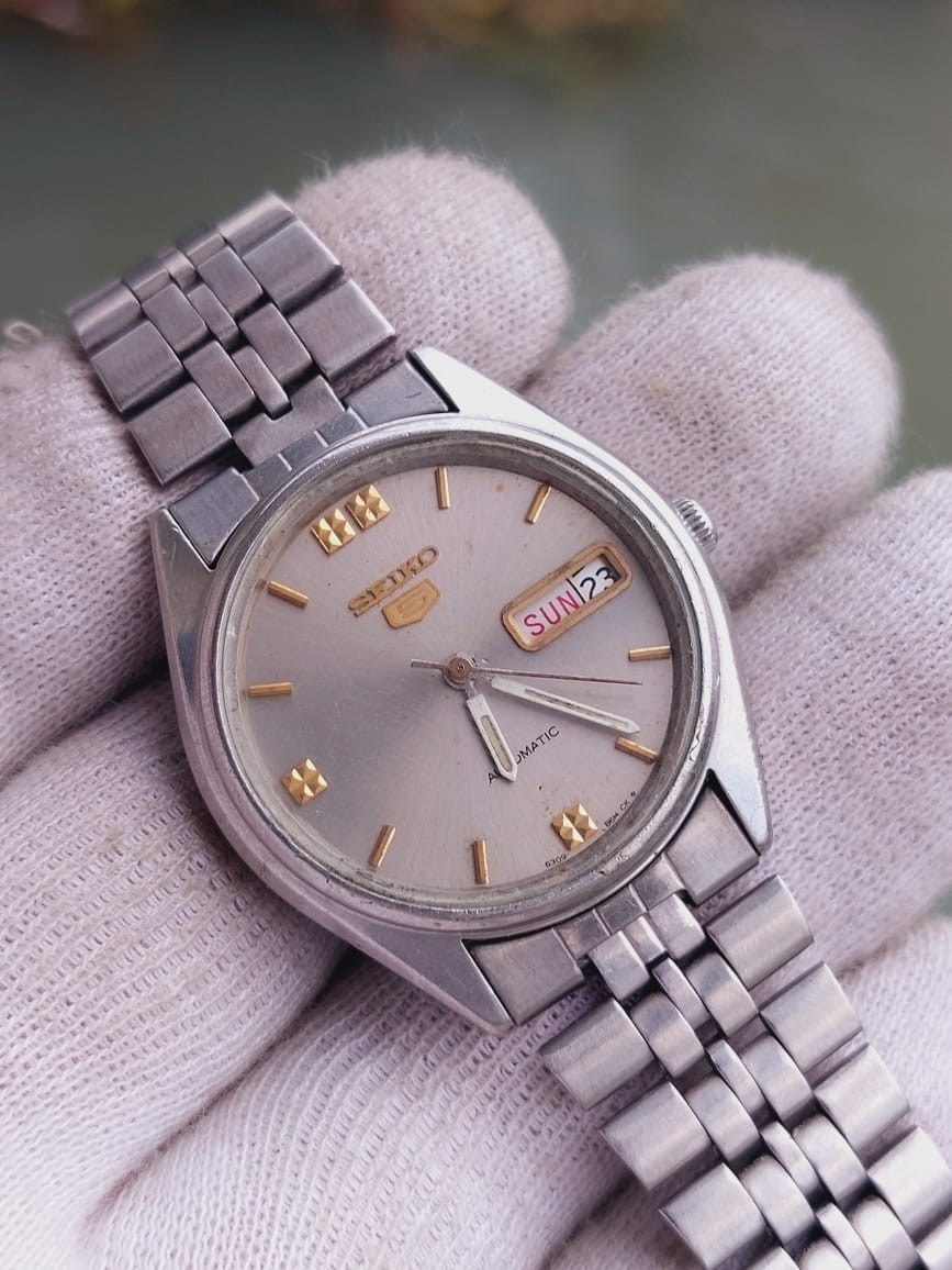 Vintage Seiko 5 6309-6240 Automatic 21 jewels watch for men,s made