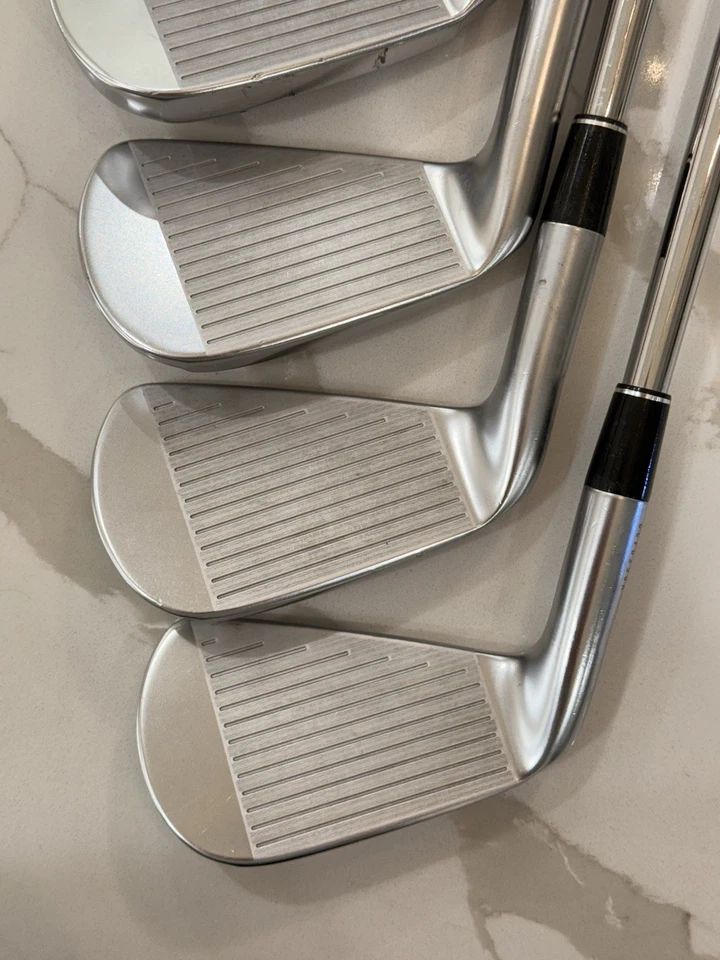 Srixon ZXi7 Iron Set 4-9 Iron Dynamic Gold X100 Tour Issue - Image 2 of 4