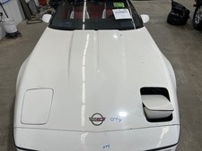 85-96 Chevy Corvette Front Hood Bonnet White Paint 40 85-96 Chevy Corvette Front Hood Bonnet White Paint 40