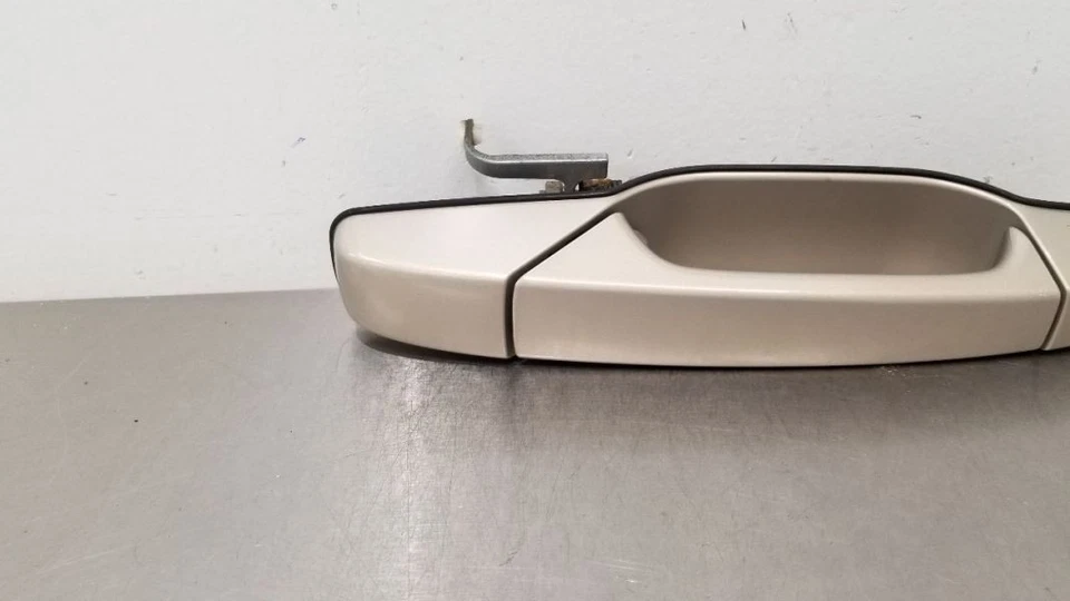 07 MANIJA PUERTA EXTERIOR CHEVY TAHOE PASAJERO DELANTERO DERECHO DORADO Foto 3 de 4