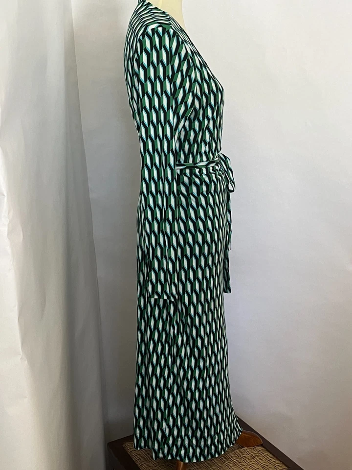 Diane Von Furstenberg (for target) green print wrap dress XL - Image 4 of 4