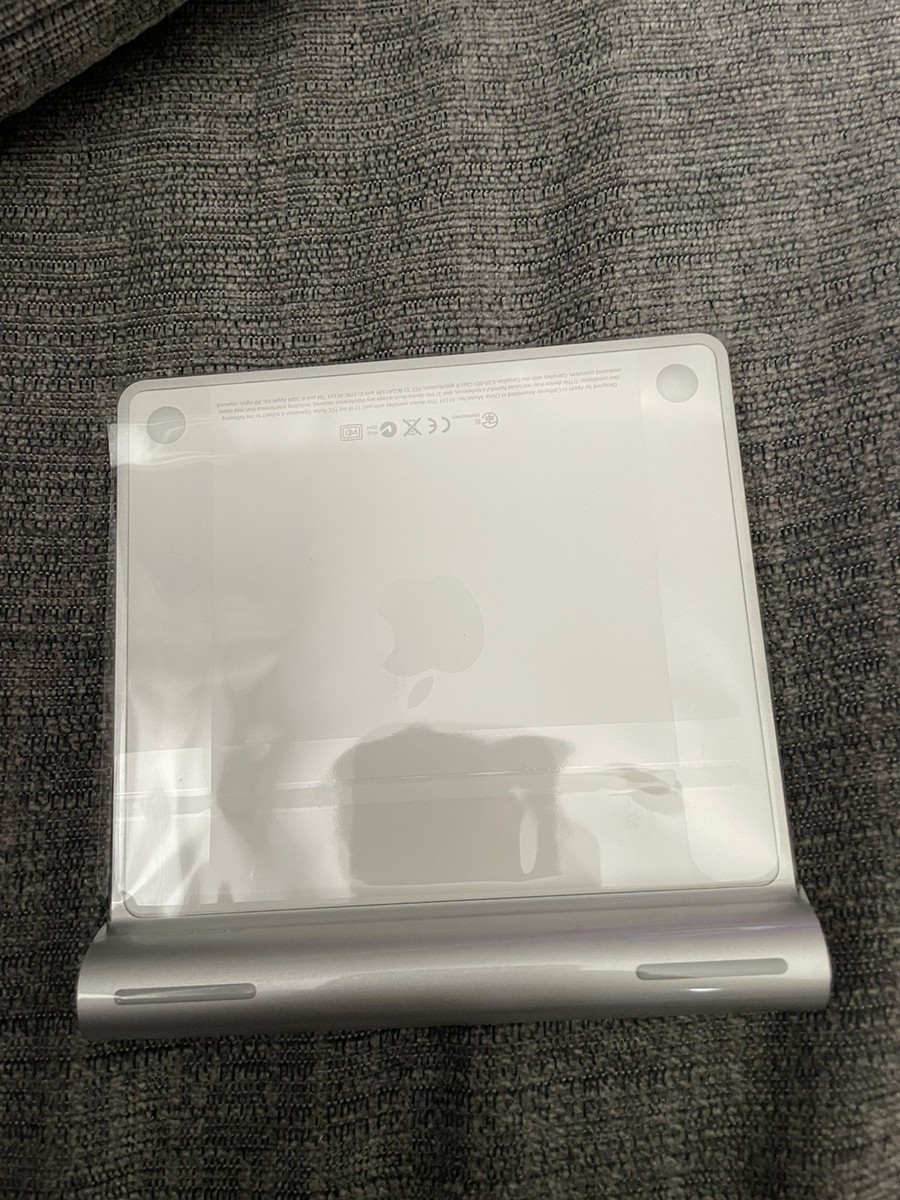 Apple A1339 Silver Magic Trackpad Wireless Bluetooth For iMac Apple A1339 Silver Magic Trackpad Wireless Bluetooth For iMac