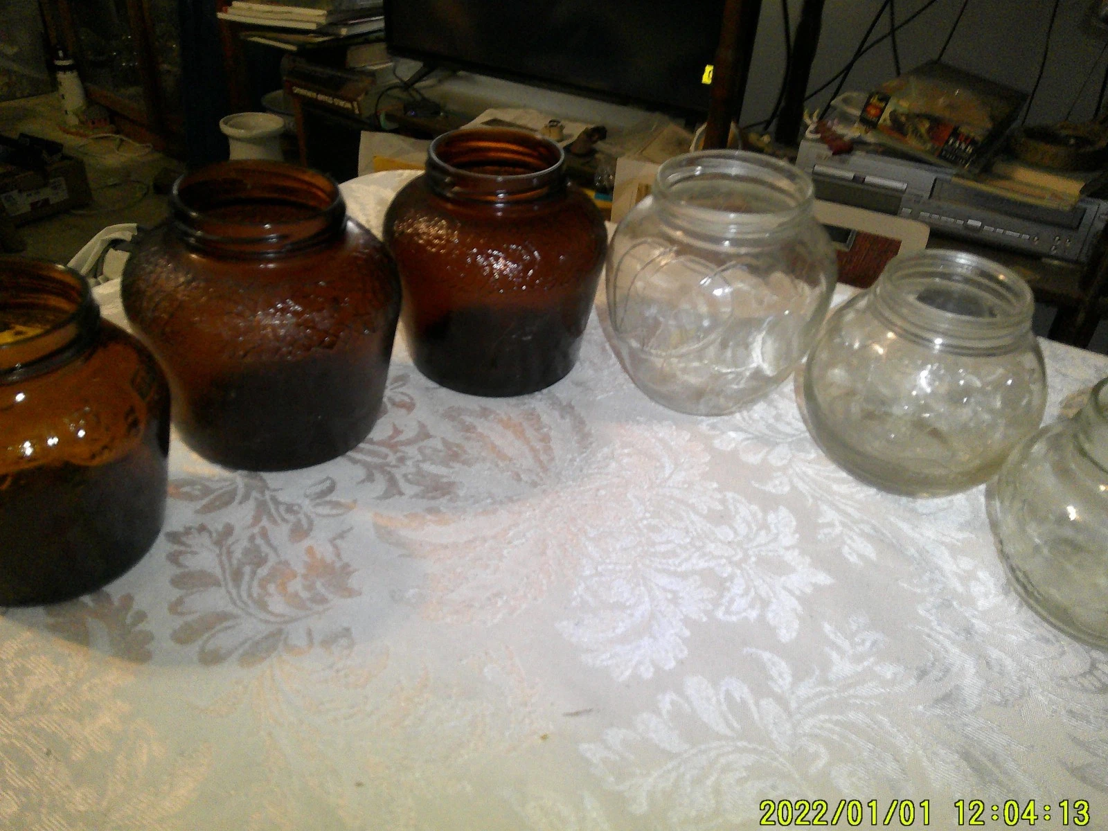 6 VENTAGE SMALL GLASS JARS CLEAR AMBER SOME APPLE LEASF PATTERNS 1 WORLD GLOBE