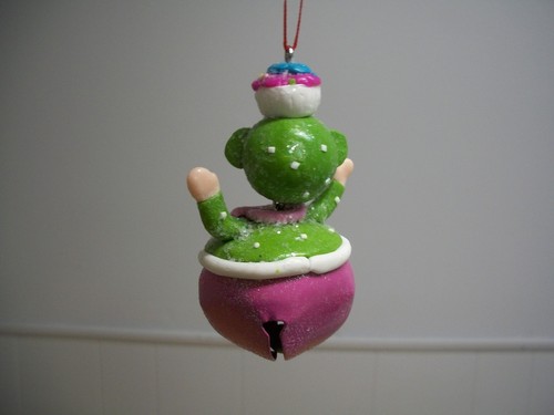 Pajarita Cabeza Cupcake Verde Jiggle Mono en una Campana Adorno de Navidad Nuevo con Etiquetas - Imagen 8 de 10