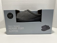 Wayland Square Slippers Men's/Women's Memory Foam Slippers Size Small Gray NEW 