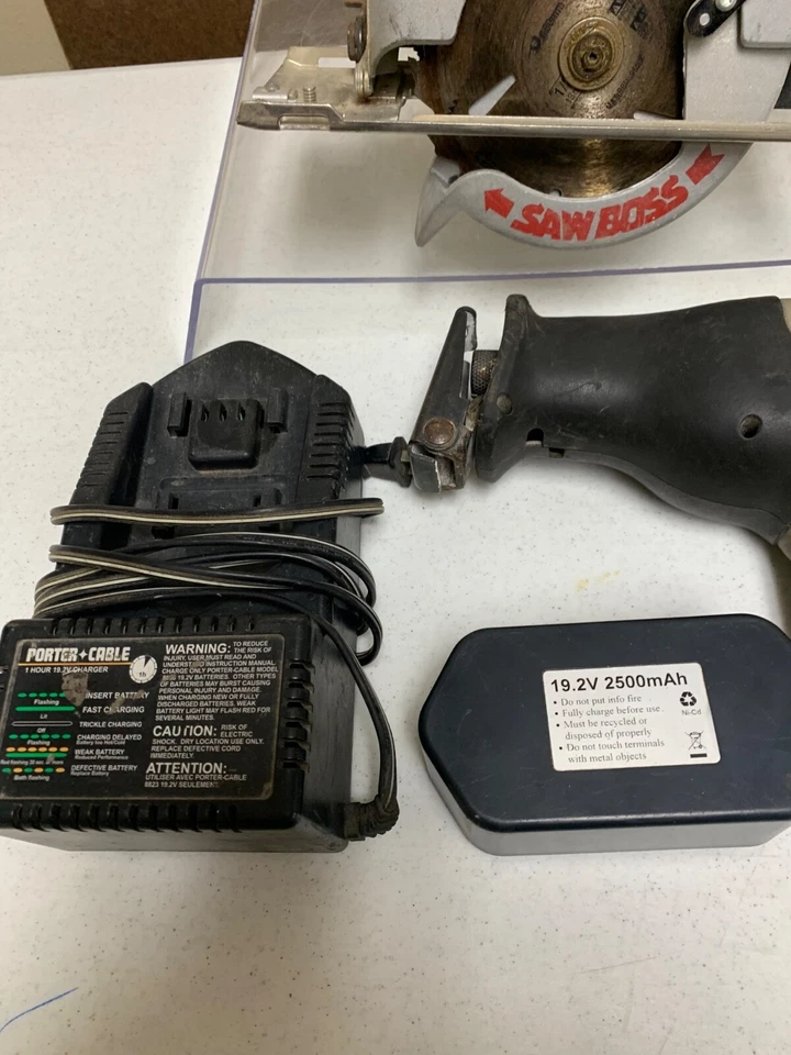 Sierra circular Porter Cable 845 y sierra recíproca 837 cargador de batería de 19,2 V probado Foto 3 de 4