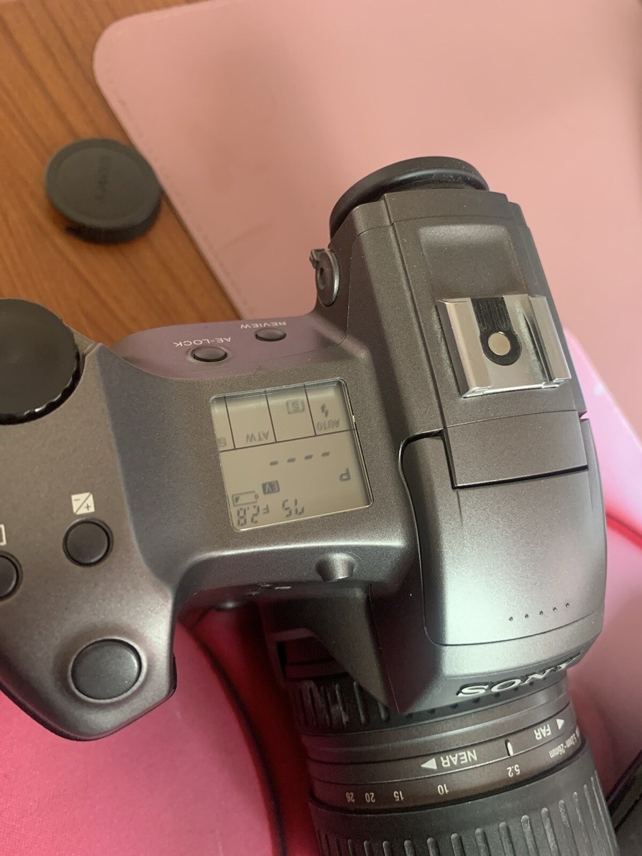 Vintage 90's Sony Cyber-Shot PRO DSC-D770 Point-and-shoot digital