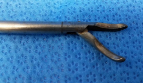 Snowden Pencer 90-7008 Needle Holder, Curved Left, Single Action, 5mm, 32cm - Picture 3 of 3