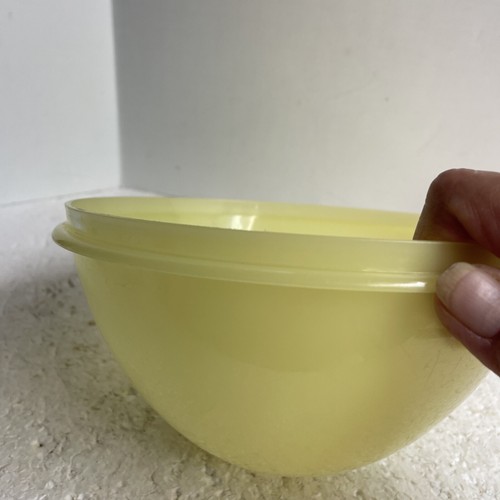 Ciotola Tupperware Vintage Pastelli Gialli SENZA COPERCHIO 235-22 - Foto 7 di 8