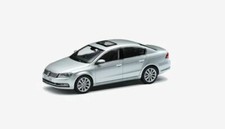 GENUINE VW PASSAT B7 SALOON REFLEX SILVER METALLIC 1:43 SCALE DIECAST MODEL CAR