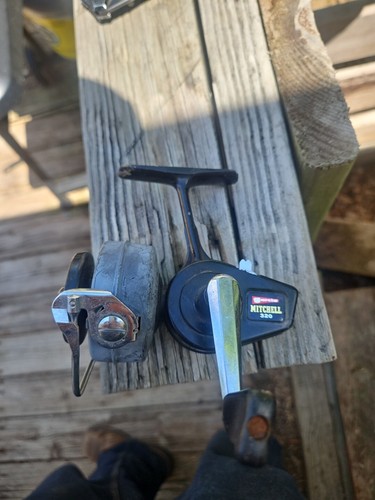Moulinet de pêche toupie vintage Garcia Mitchell modèle 320