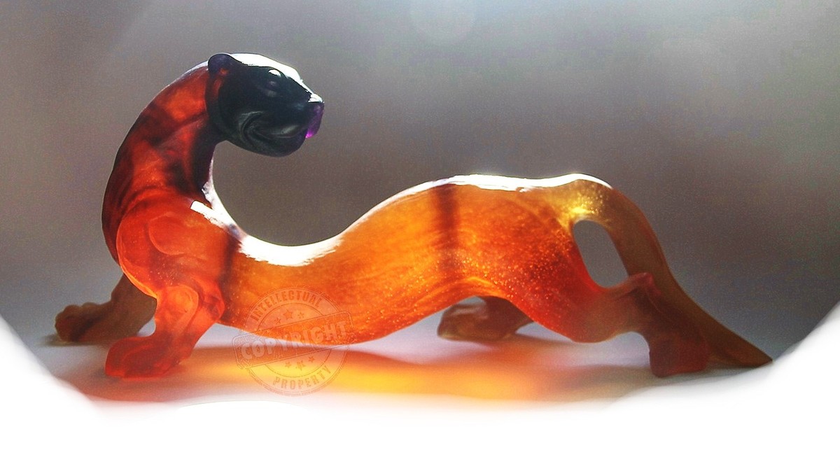 Daum Frances製 
琥珀色の動物彫刻 DAUM CRYSTAL AMAZING AMBER HUGE 18 x 8 FERRET LTD OF 288