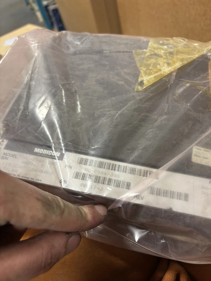 NUEVO PRECINTADO MÓDULO CONTROLADOR PROGRAMABLE MODICON PC-E984-385 Foto 2 de 2