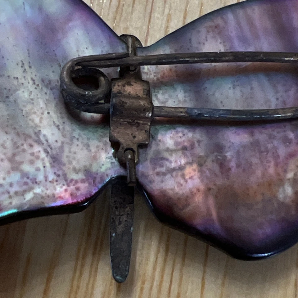 Antiguo prendedor o broche mariposa concha de abulón vintage latón cobre Foto 4 de 4