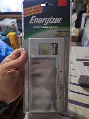Energizer Rechargeable Universal NiMH Battery Charger AAA, AA, C, D & 9V NEW