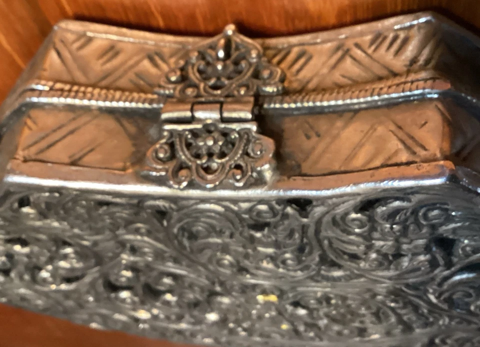 Bolso de hombro vintage de metal duro plateado Foto 4 de 4