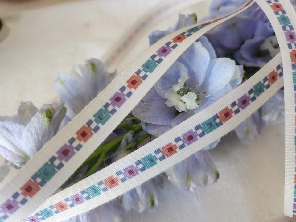 Galon vintage fleur stylisé violet vert bleu marron 3 métres sur 1,1 cm B9 - Photo 2/4