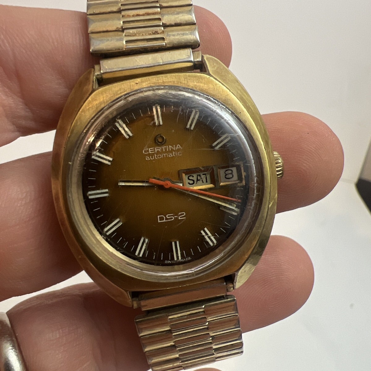 Vtg CERTINA DS-2 “Certiday” Day Date Red Dial 60s MENS Watch Gold