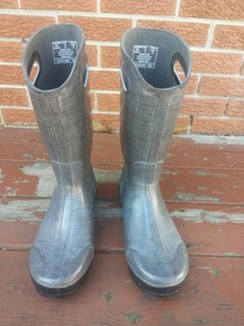 bogs classic tall matte