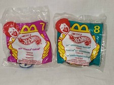 2x 1998 McDonalds Happy Meal Hot Wheels NASCAR 44 BLUE 7 94 GOLD 8