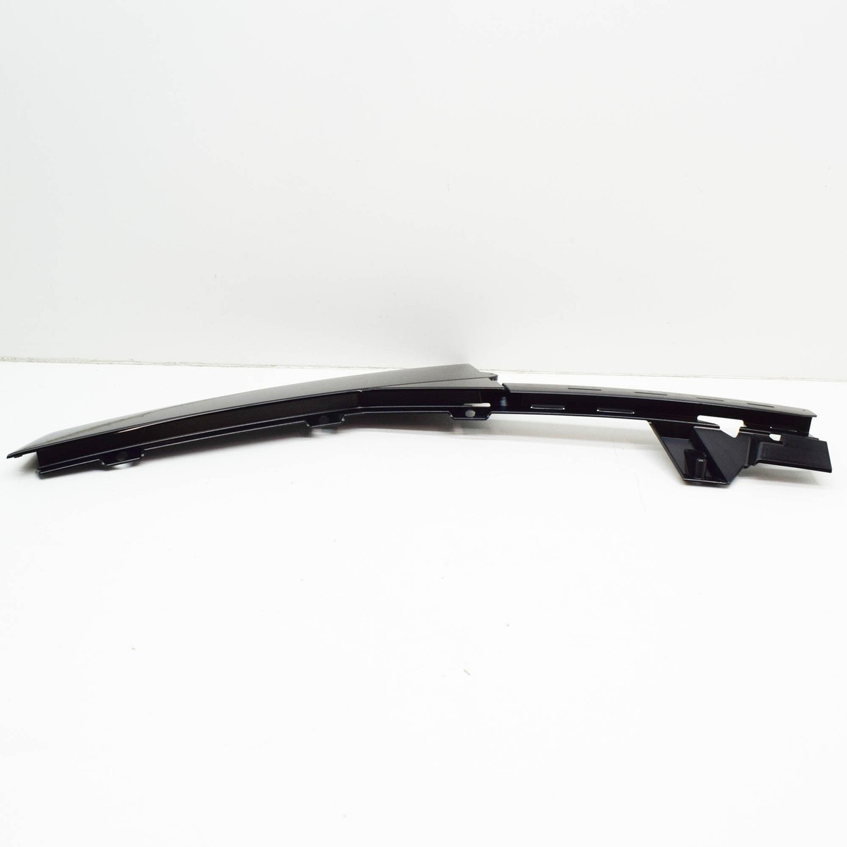 PORSCHE MACAN 95B Rear Left Door Outer Vertical Trim 95B853589G 