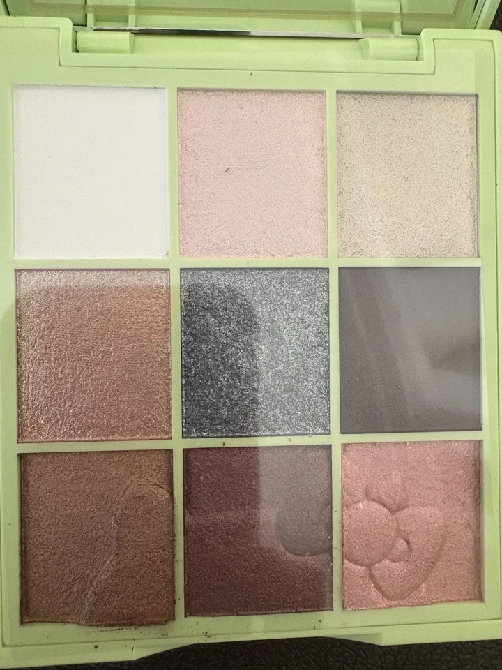 PIXI + HELLO KITTY EFECTOS DE OJOS PALETA DE SOMBRAS TONOS ARMONÍA Foto 3 de 3