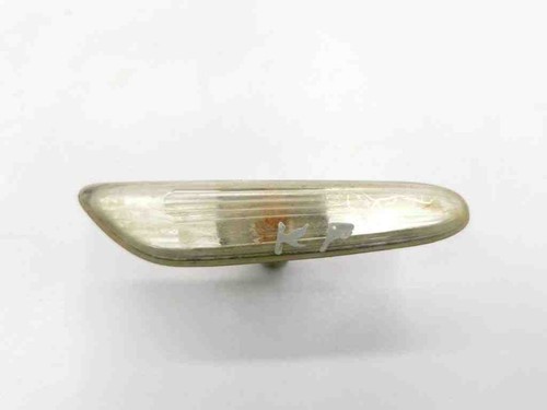 BMW 5 Touring E61 Kotflügelblinker vorne links 71657413 017199 3.00 30533920