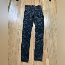 Spanx black camo camouflage leggings medium