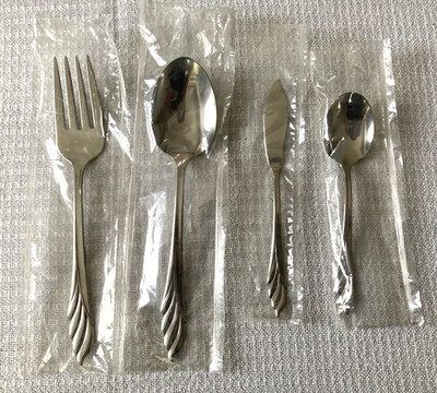 Four serving pieces - ''Liberty's Light'' Oneida Stainless Steel Flatware - dist'd