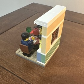 LEGO Restaurant Dining Scene with Minifigures. Valentine&rsquo;s Day proposal 40120