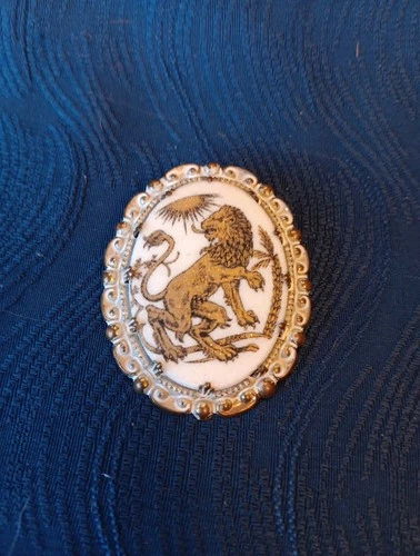 Vintage  Costume Jewelry Pendant of a LION - Gold and White