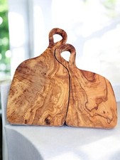 Olive Wood “Kissing” Cutting Board Set of 2 – Customizable Wedding Gift
